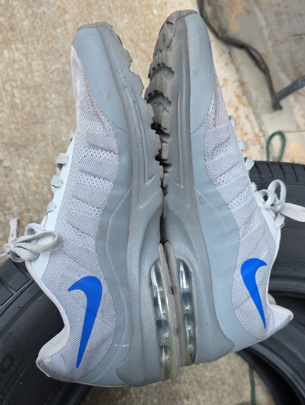 Nike Light Gray Knit Sneakers with Blue Swoosh